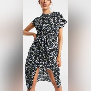 AX Paris floral dress, size 6. NWT